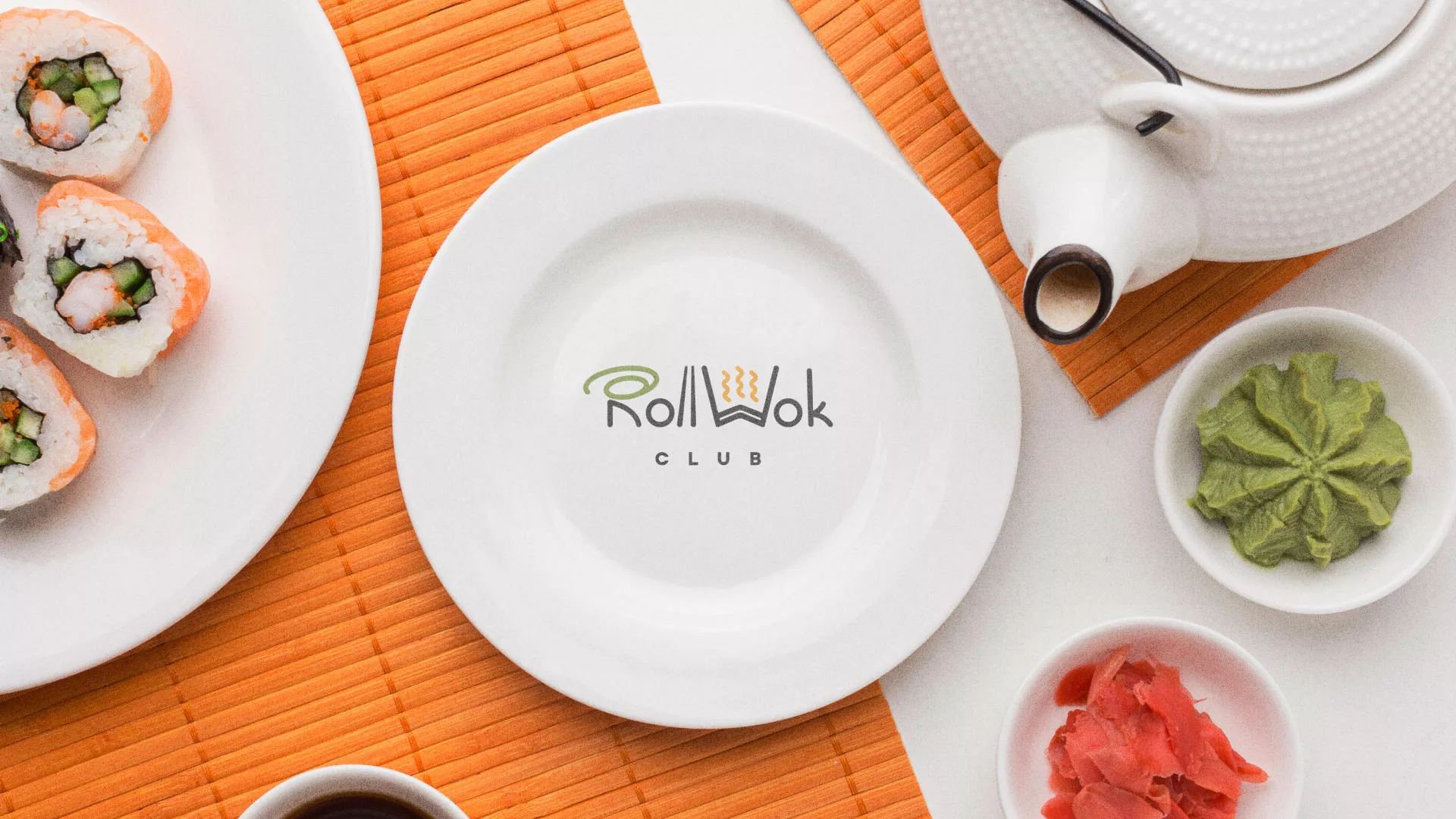 Разработка логотипа и фирменного стиля суши-бара «Roll Wok Club» в Донецке